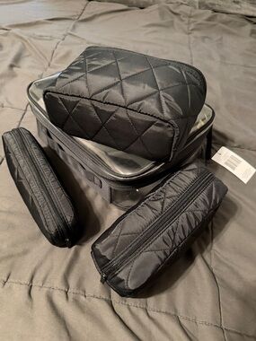 NWT Vera Bradley Black Travel Toiletry Set